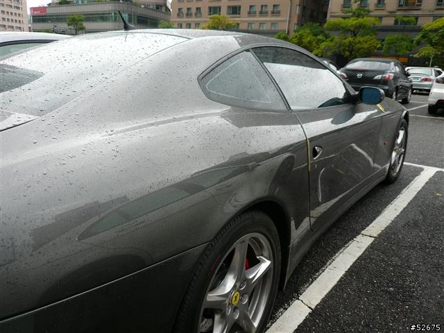 雨中灰色低調 Ferrari 612 Scaglietti