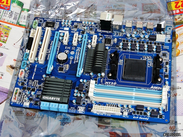 分享巴扣牌推土機、中文Win8系統蹦出新滋味(新增空冷hyper 612 pwm基本、大超5G溫度)