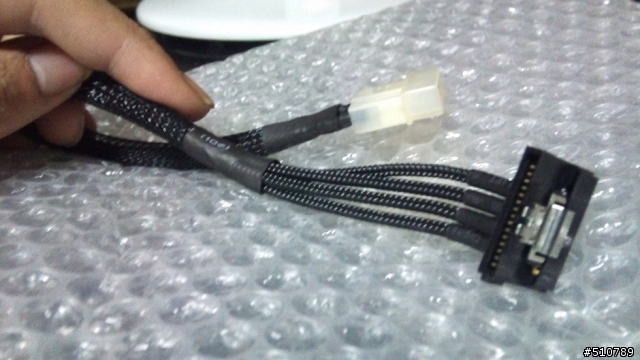 (分享兼開箱..更新完成篇)打造自己的水冷電腦之過程..圖多文長.