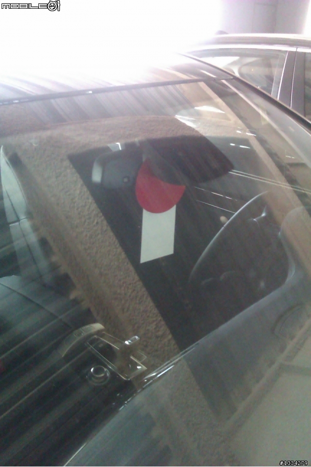 大白終於游入港(2012 F10 520D)