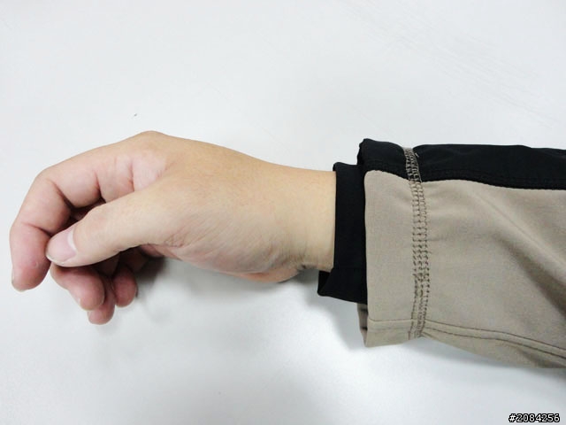 [新手開箱] 戶外用品現學現賣_克魯曼外套(男版咖啡色