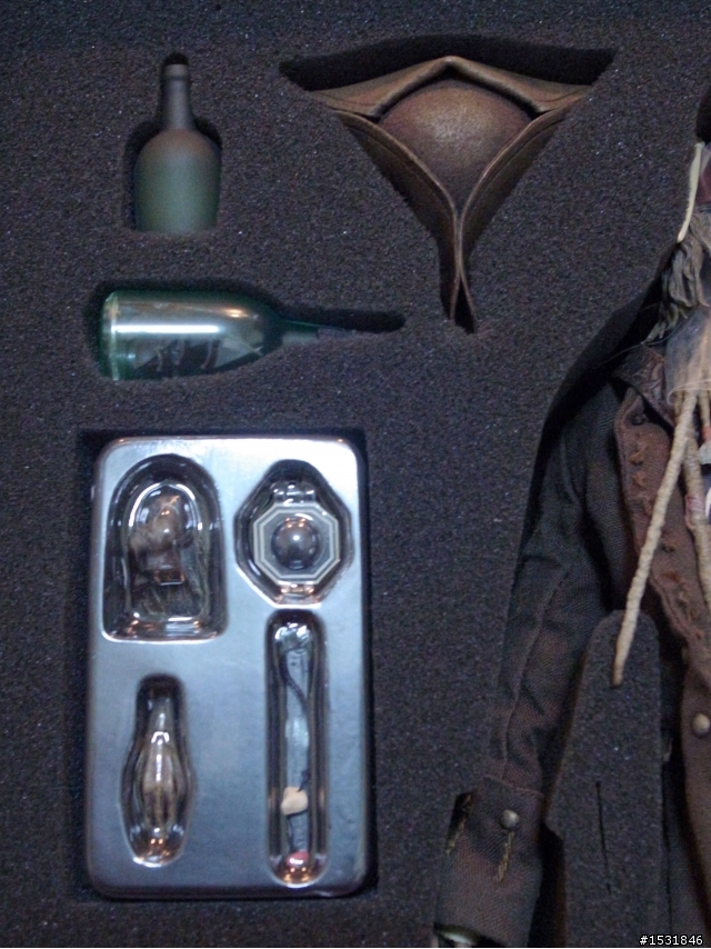 HOT TOYS DX06 JACK SPARROW開箱(多圖 請注意)
