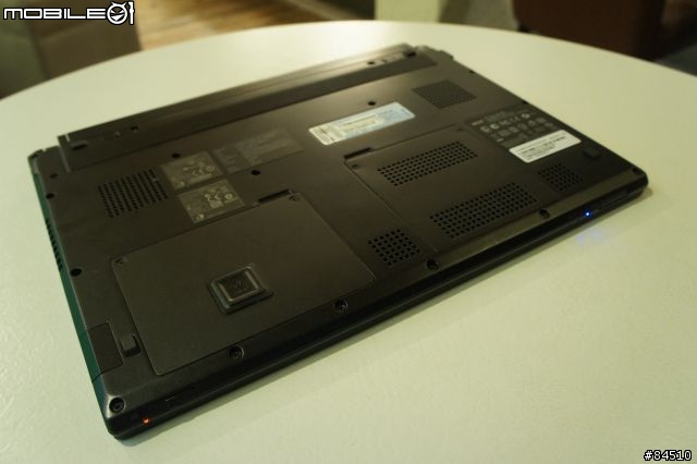 Acer TravelMate 8481G 打造 Hybrid 工作型態!