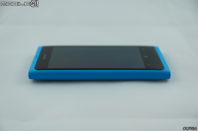 『極簡美學』Nokia Lumia 800 放手一搏 開箱文