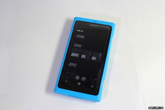 【簡易開箱】阿楞的 Nokia Lumia 800