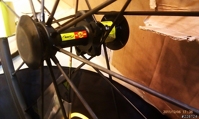 2012 Mavic Ksyrium SLR 消光黑合體