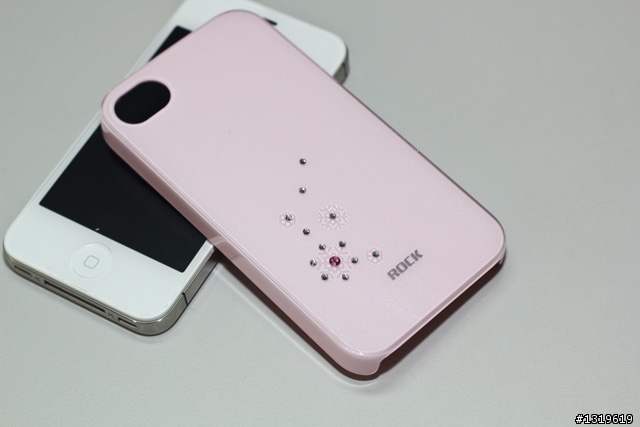 【分享】ROCK iPhone4/iPhone4S 夏花系列 VS 0.07mm 超薄裸殼