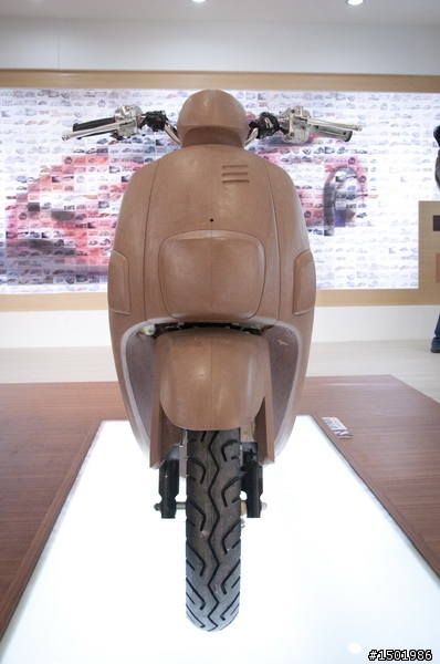 分享一些大家比較有興趣的車與車模- 2012台北車展