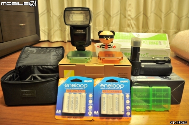 [平安夜開箱]NEW N家神燈SB-910+ MB-D80電池垂直手把 開箱(圖多)