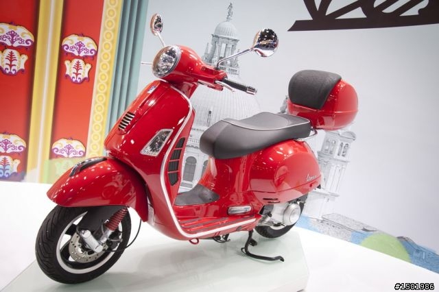 分享一些大家比較有興趣的車與車模- 2012台北車展