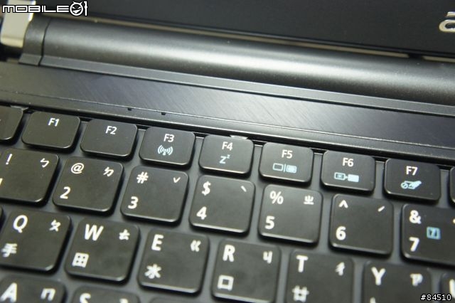 Acer TravelMate 8481G 打造 Hybrid 工作型態!