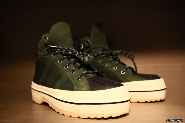 【首開】ADIDAS ORIGINALS X BURTON WINTERBALL HI KZK SOLID