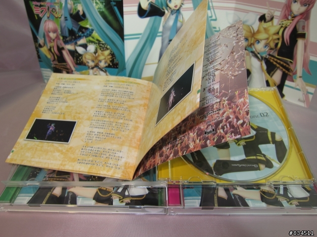 【開箱分享】可能性の歌姬__「初音ミク ライブパーティー 2011 （ミクパ♪）」BD初回限定映像盤