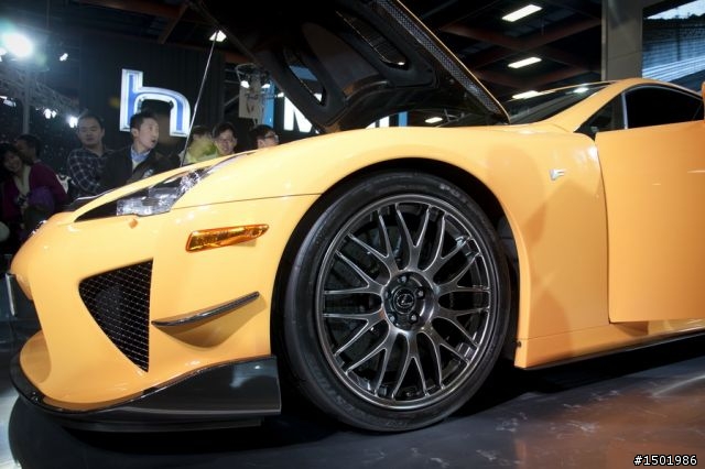 分享一些大家比較有興趣的車與車模- 2012台北車展