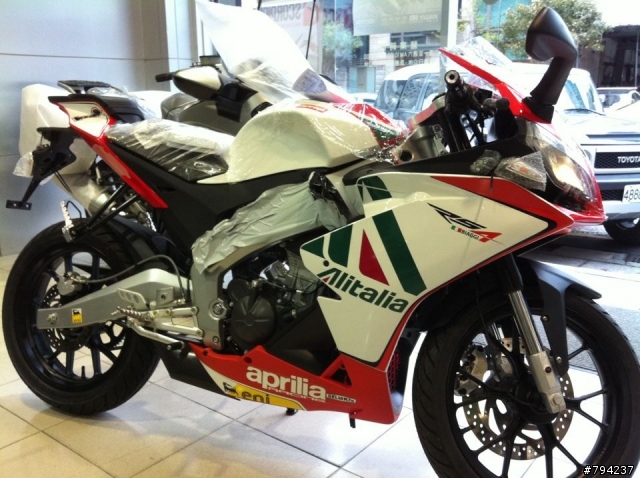 燒燒燒!!! Aprilia RS4 125 Max Biaggi 版