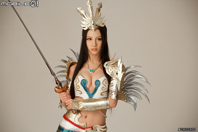 林采緹化身美女武將 《將魂Online》祭出宅男女帝代言