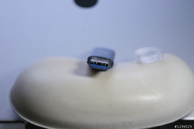 J2C DDR高速隨身碟 32GB 隨手測