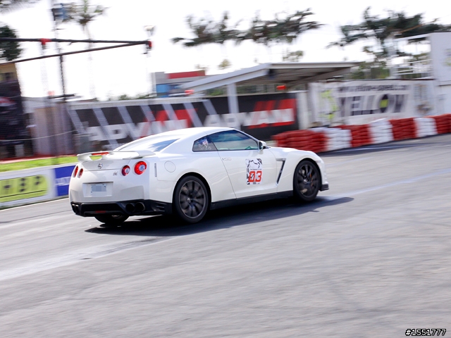 在龍潭賽道和2013年式東瀛戰神NISSAN GT-R的密會(圖多完整版分享)