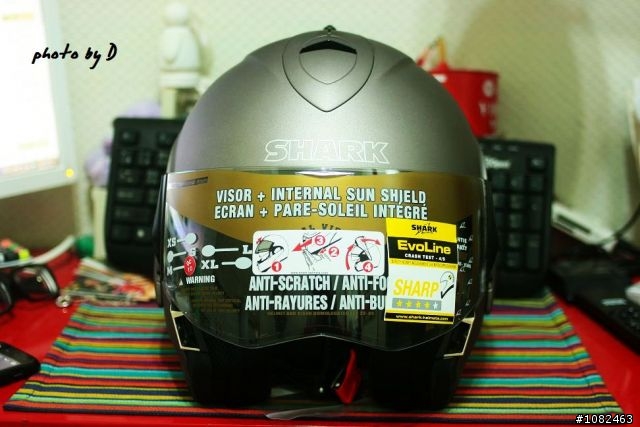 德國漂洋過海來的SHARK EVOLINE 可樂安全帽 [開箱文]