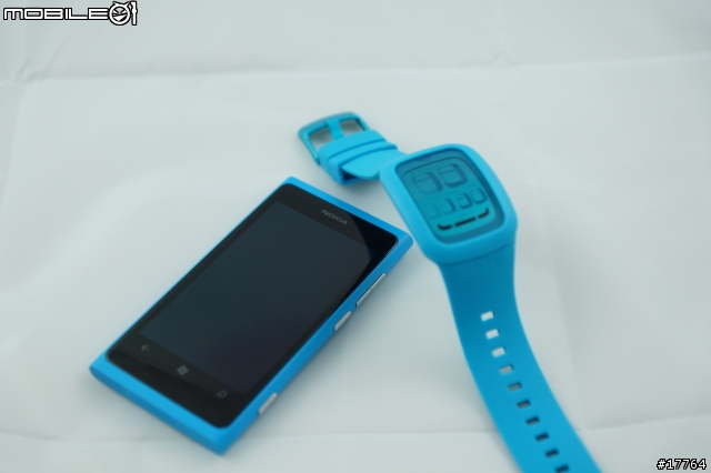 『極簡美學』Nokia Lumia 800 放手一搏 開箱文