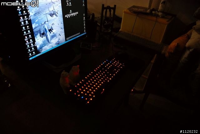 Ducky DK9008-R Shining 紅光紅軸簡易開箱
