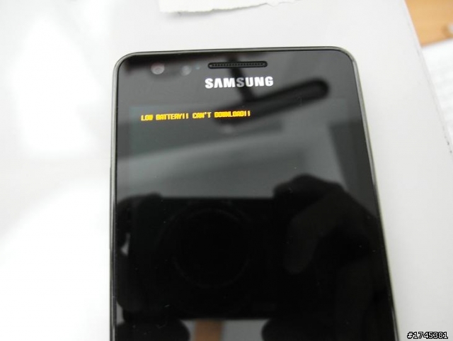 關於 I9100 突然不能開機~~請進謝謝!!