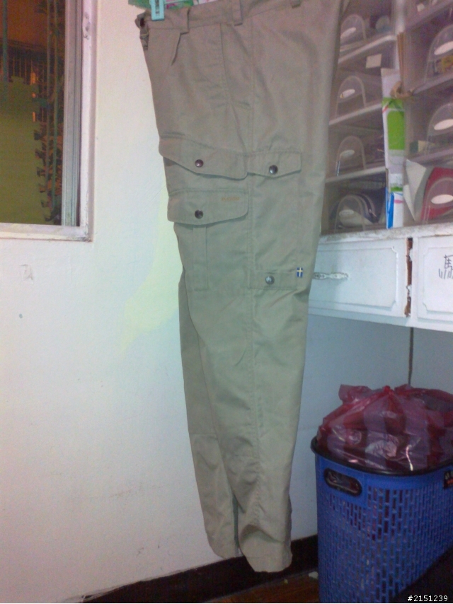 FJALLRAVEN休閒褲+FEILANG外套  (狐狸與狼)