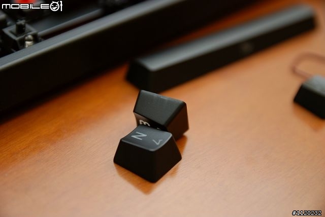 Ducky DK9008-R Shining 紅光紅軸簡易開箱