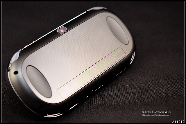 【分享】次世代掌機 - SONY PlayStation Vita 簡單開箱