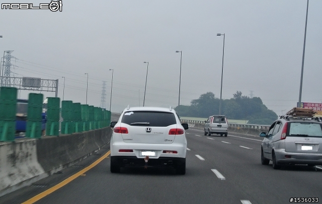 Luxgen車聚很熱鬧，卻是浪漫秋意走馬瀨。
