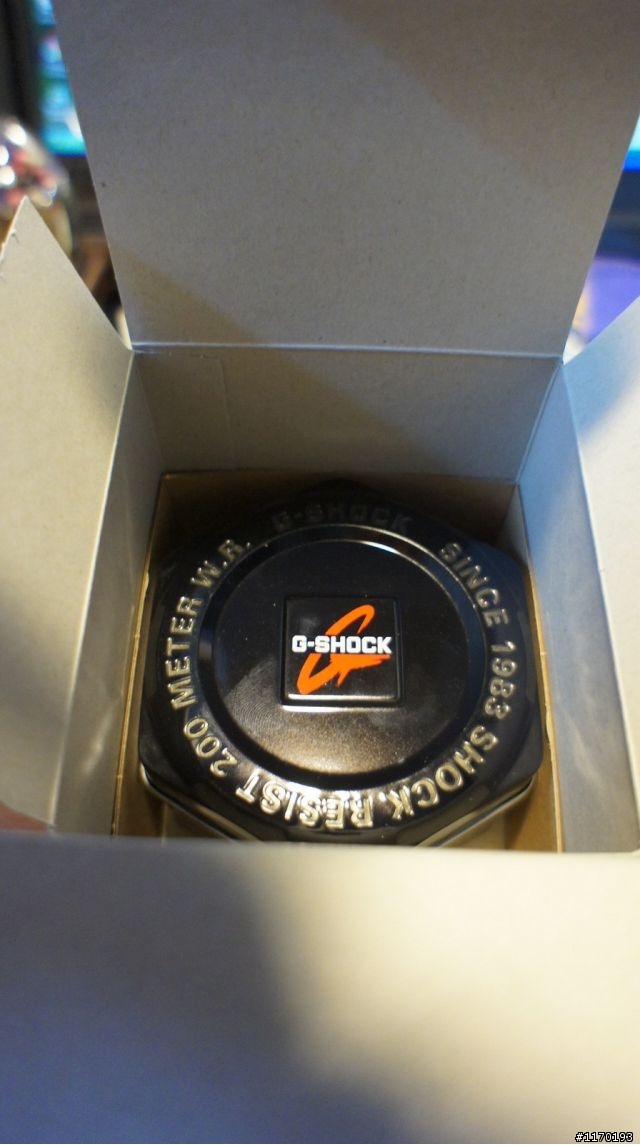 滿滿金屬元素和「X」胎紋設計元素的~~G-SHOCK GA-200 1A開箱
