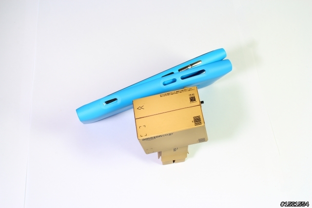 【簡易開箱】阿楞的 Nokia Lumia 800