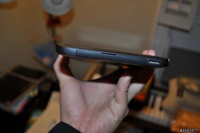 不專業小開箱文 Dell STREAK7 GSM Sim Ready - Gray