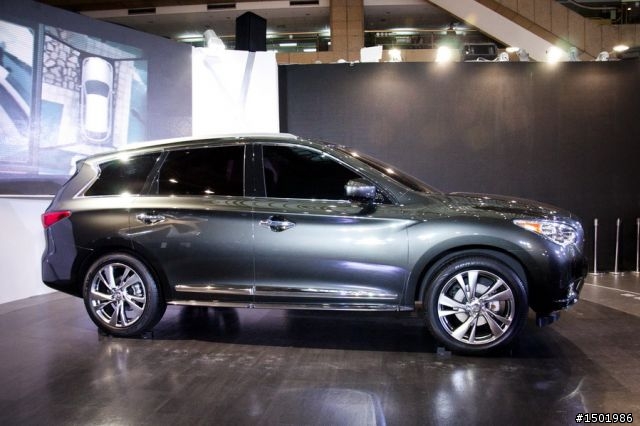 分享一些大家比較有興趣的車與車模- 2012台北車展