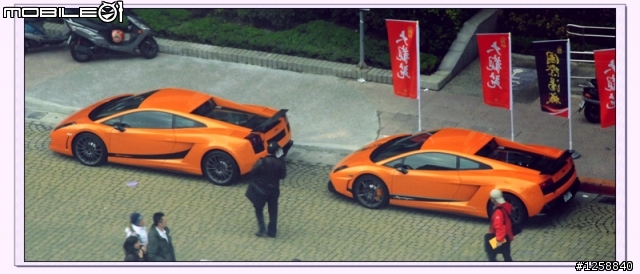 桃園縣政府前出現.......Lamborghini 車群,還給小朋友試乘.....