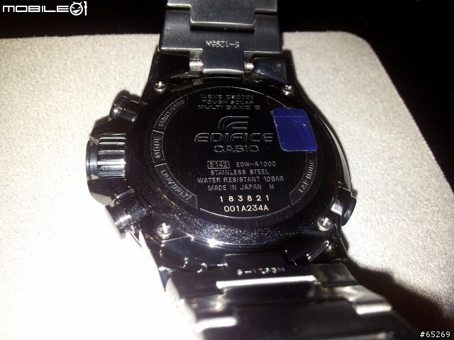 [開箱]低調CASIO與Red Bull Racing車隊合作 - EQW-A1000DC-1A