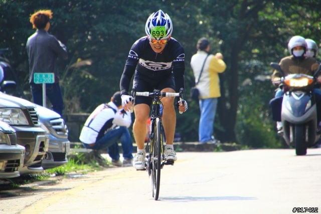 2011.12.04 NS 陽金 P 字賽(9:18am~10:00am) 冷水坑終點前30m