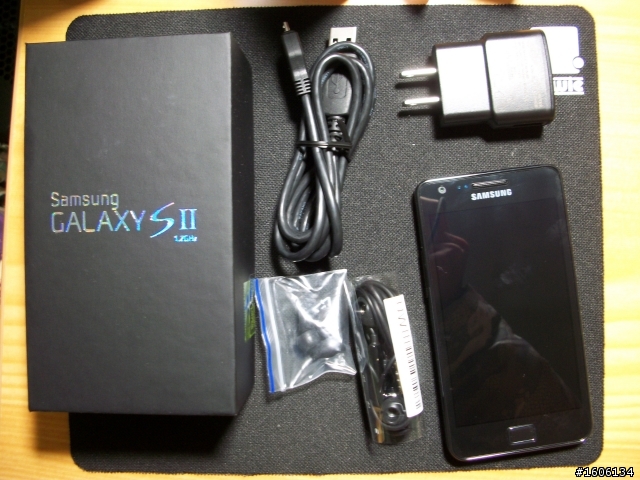 [開箱]第一隻觸碰手機 SII I9100