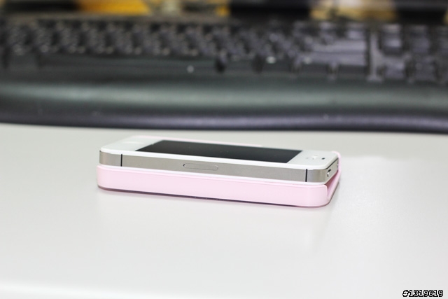 【分享】ROCK iPhone4/iPhone4S 夏花系列 VS 0.07mm 超薄裸殼