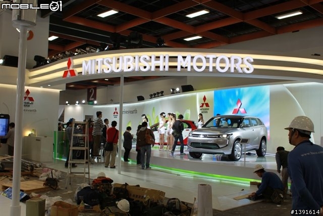 2012世貿汽車大展(歡迎大家一起來貼貼)