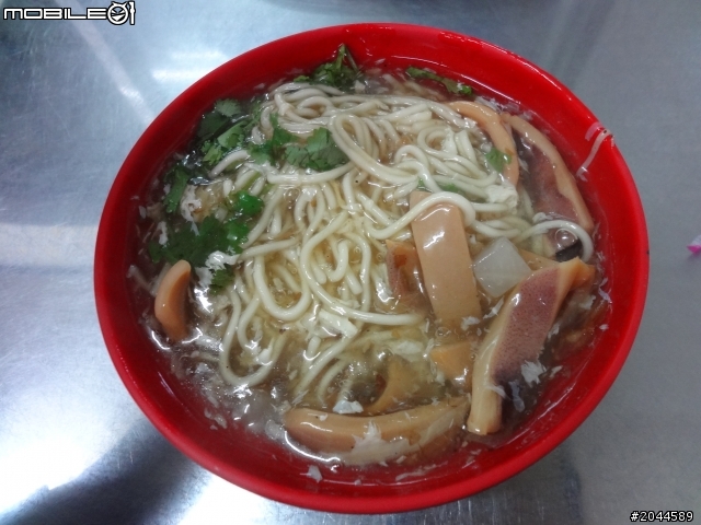 （斗六美食）中華路上俗擱大碗的魷魚羹麵
