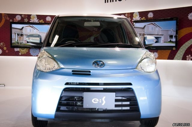 分享一些大家比較有興趣的車與車模- 2012台北車展
