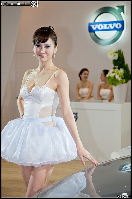 [小惡魔車展特派員]最動感的勁車與凱渥模特兒就在VOLVO !  (圖多)