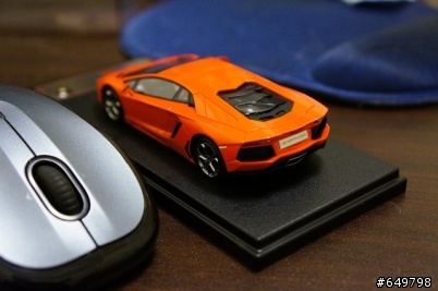 『開箱』這麼大的超跑 Aventador LP700-4 ( Lamborghini)