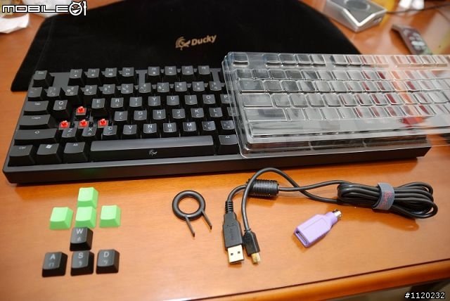 Ducky DK9008-R Shining 紅光紅軸簡易開箱
