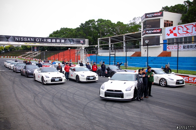 在龍潭賽道和2013年式東瀛戰神NISSAN GT-R的密會(圖多完整版分享)