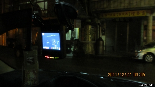 V737W 簡單式開箱!! 新增"韌體圖與影片"