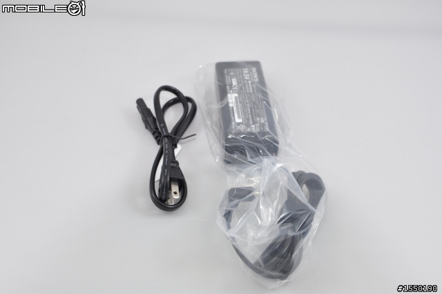 SONY VAIO - VPCSA33GW  遲來的開箱 [圖多!!!]