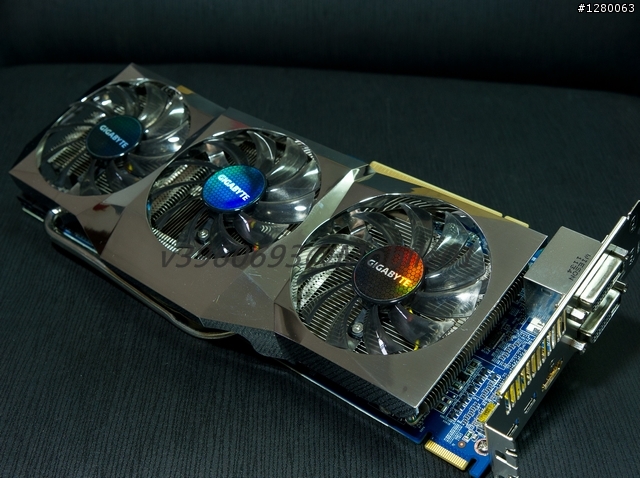 [HD6870 開箱] GV-R687OC-1GD 並 [評估]"升級顯卡"的效益？