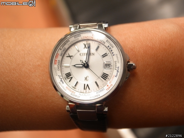 享受吧！一個人的旅行- CITIZEN XC光動能電波女表 EC1010-06A分享